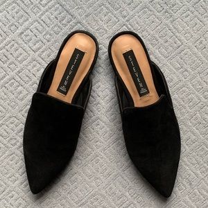 SOLD 🖤 Steven Mules 🖤